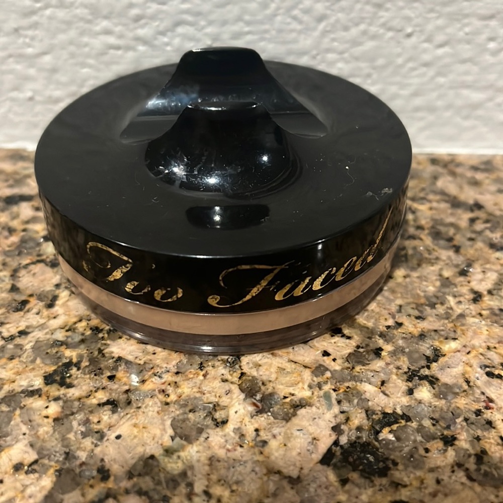 Too Faced Air Buffed BB Creme Cream Linen Glow